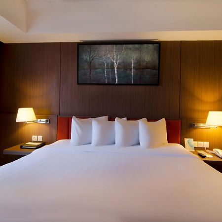 Soll Marina Hotel Serpong Eksteriør billede