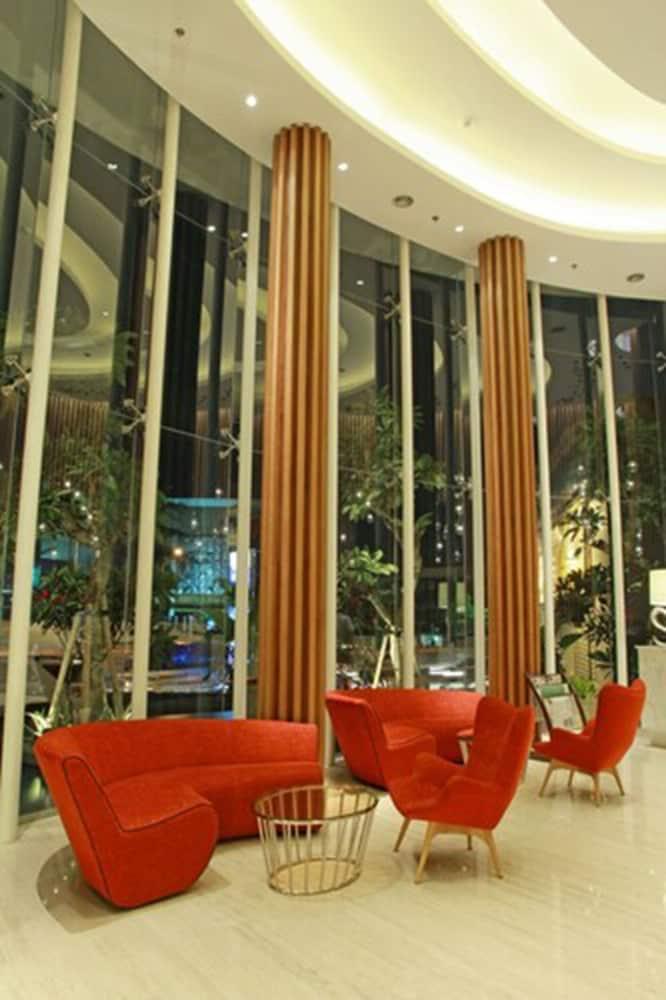 Soll Marina Hotel Serpong Eksteriør billede
