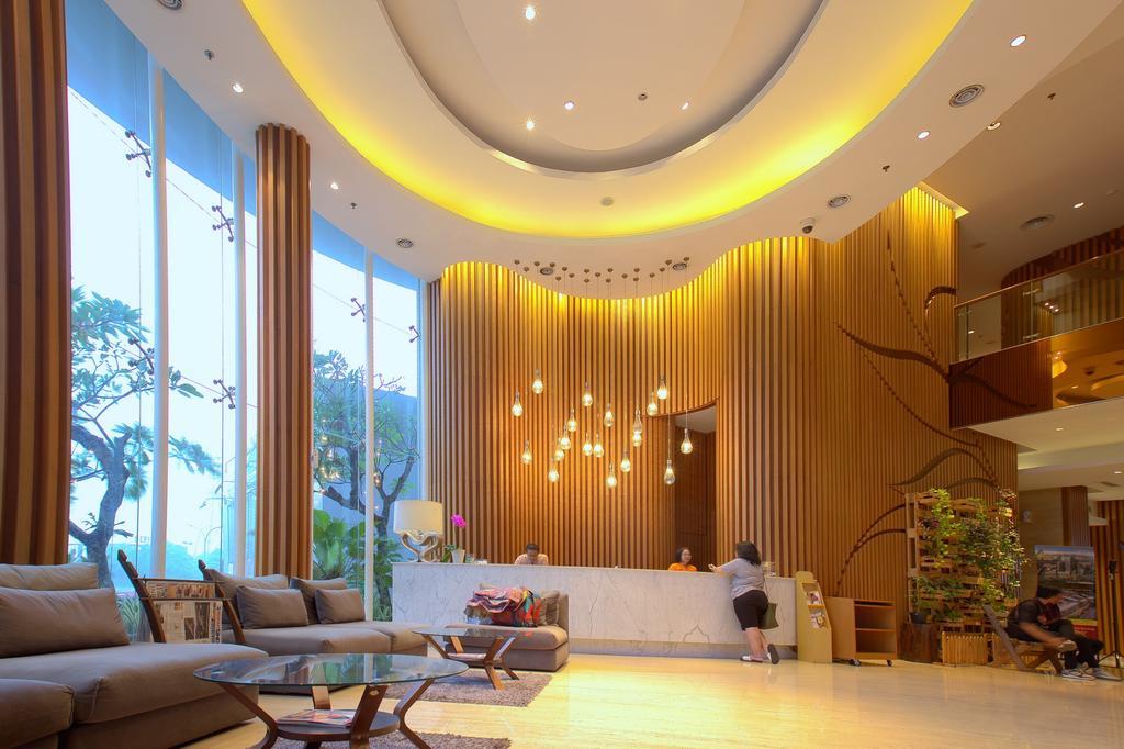 Soll Marina Hotel Serpong Eksteriør billede